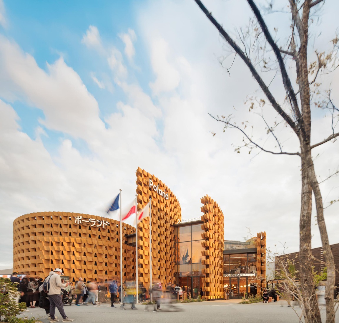 Pabellón de Polonia Expo Osaka 2025 por Interplay architects + Komy studio.  Fotografía por Fernando Guerra.