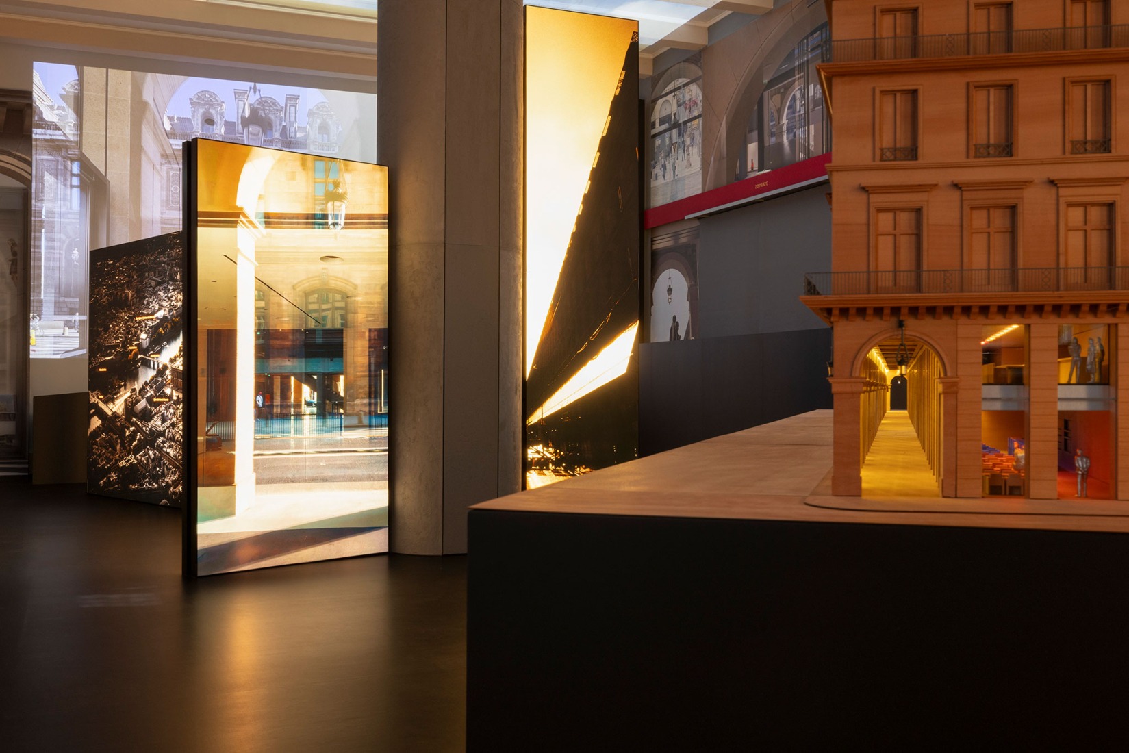 The Fondation Cartier Pour L’Art Contemporain por Jean Nouvel. Fotografía por Andrea Rossetti