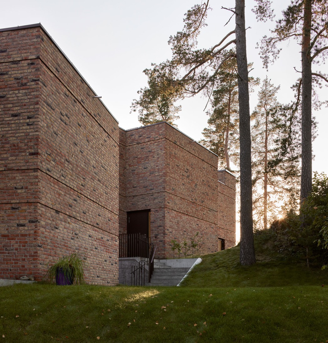 Casas patio en Ullerntoppen, fase 2 por R21 Arkitekter. Fotografía por Mariela Apollonio.