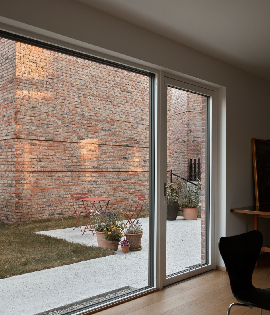 Casas patio en Ullerntoppen, fase 2 por R21 Arkitekter. Fotografía por Mariela Apollonio.