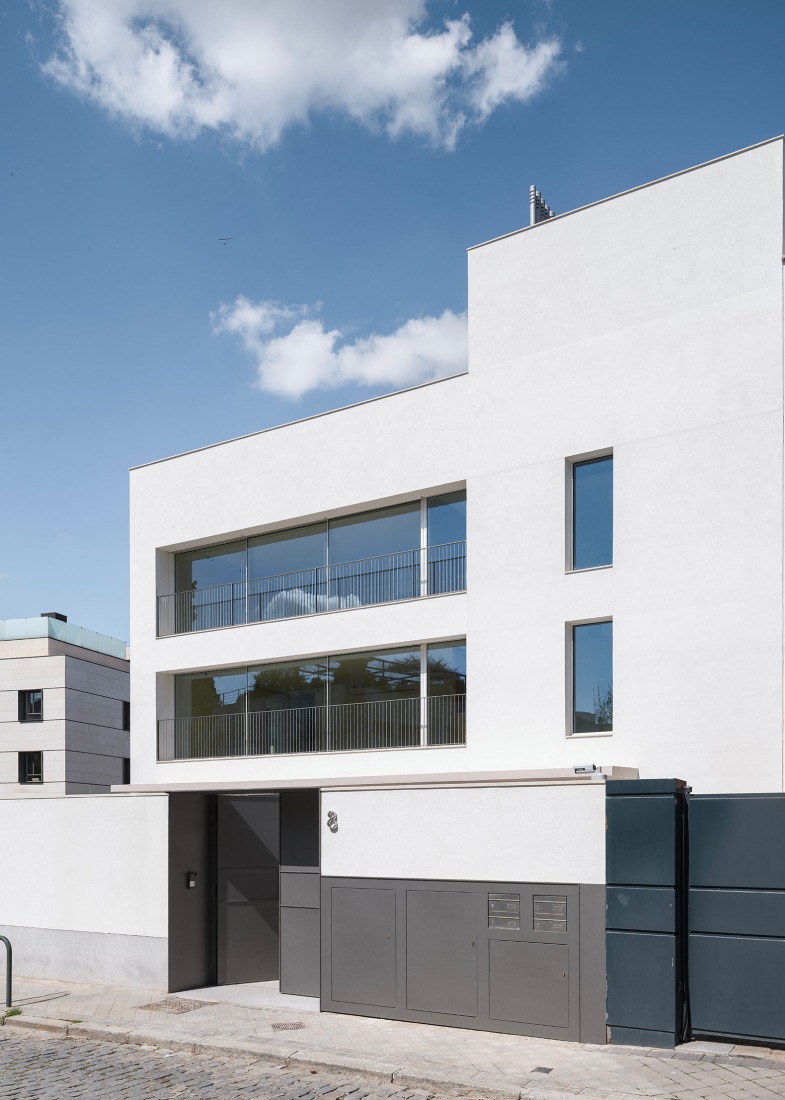 Three dwellings in the Colonia El Viso by Riaño Arquitectos, GCA Architects. Photograph by Imagen Subliminal.