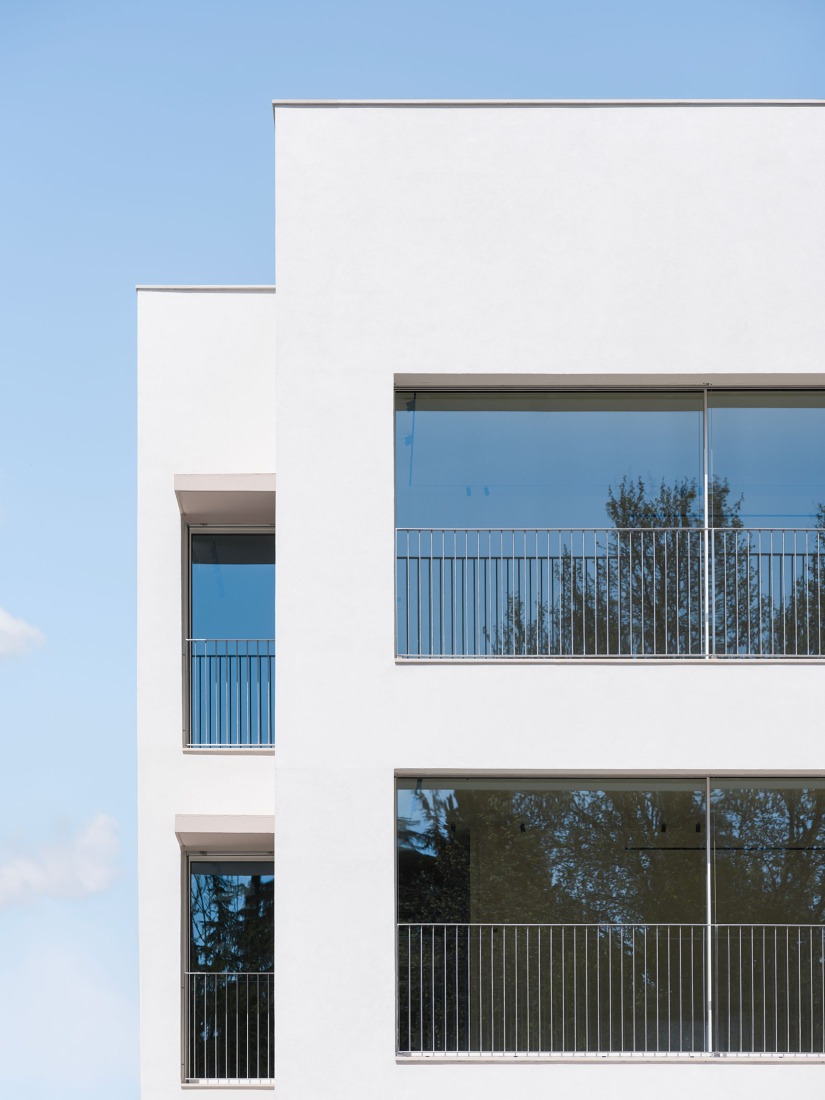 Three dwellings in the Colonia El Viso by Riaño Arquitectos, GCA Architects. Photograph by Imagen Subliminal.