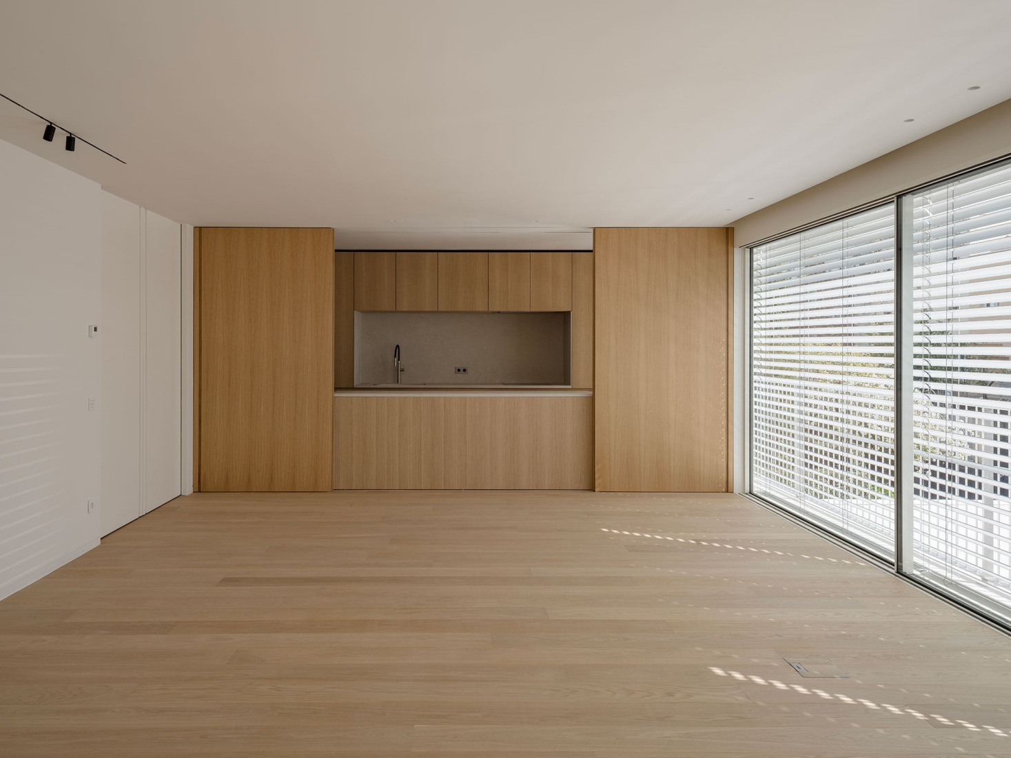 Three dwellings in the Colonia El Viso by Riaño Arquitectos, GCA Architects. Photograph by Imagen Subliminal.
