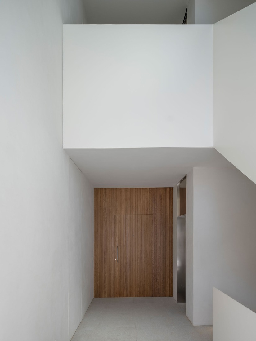 Three dwellings in the Colonia El Viso by Riaño Arquitectos, GCA Architects. Photograph by Imagen Subliminal.