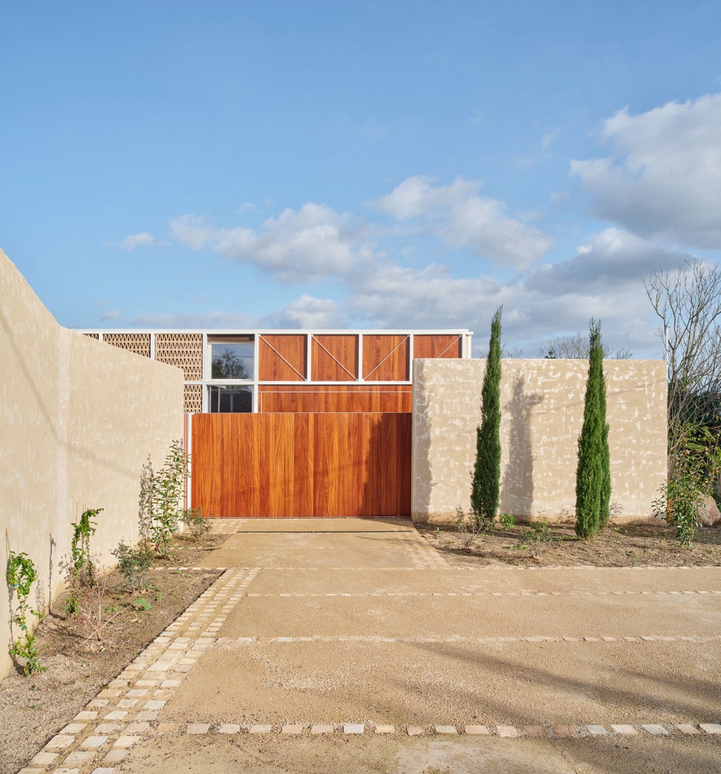 Casa Tres Patis by Twobo Arquitectura. Photograph by José Hevia.