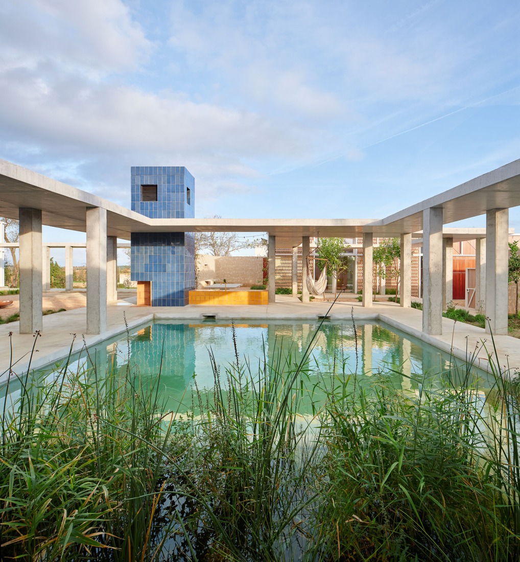 Casa Tres Patis by Twobo Arquitectura. Photograph by José Hevia.