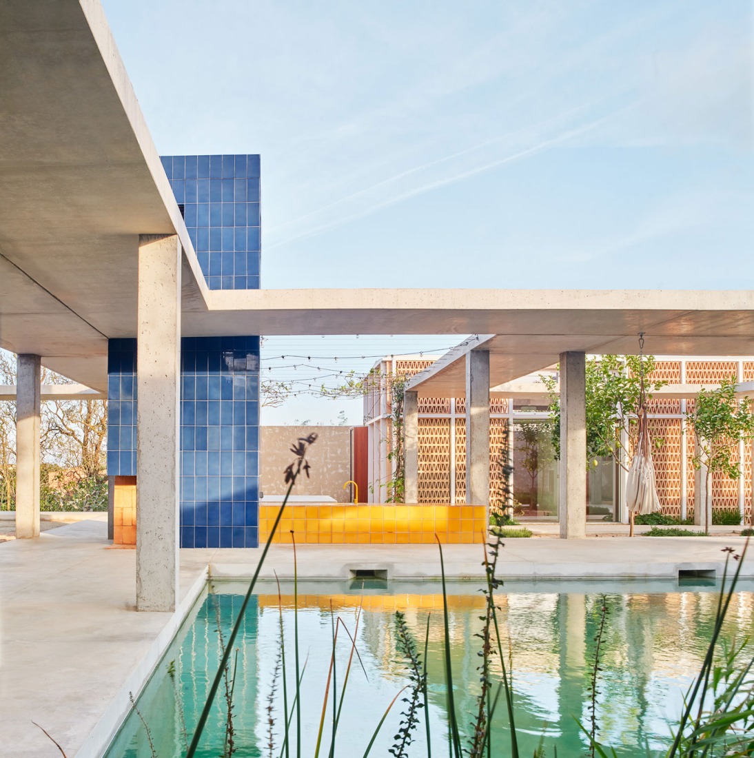 Casa Tres Patis by Twobo Arquitectura. Photograph by José Hevia.