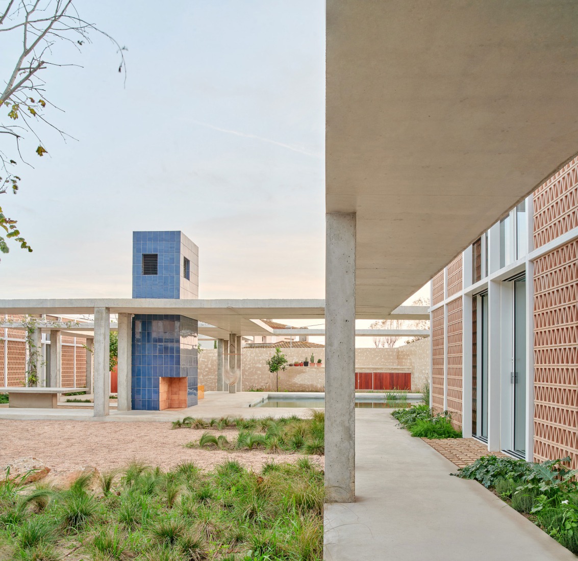 Casa Tres Patis by Twobo Arquitectura. Photograph by José Hevia.