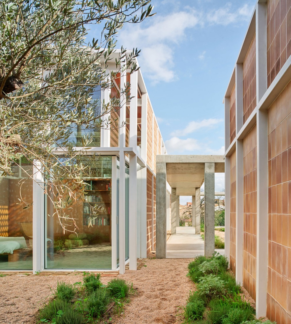 Casa Tres Patis by Twobo Arquitectura. Photograph by José Hevia.