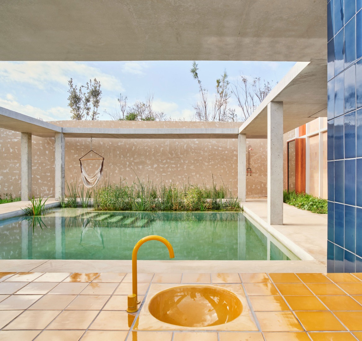 Casa Tres Patis by Twobo Arquitectura. Photograph by José Hevia.
