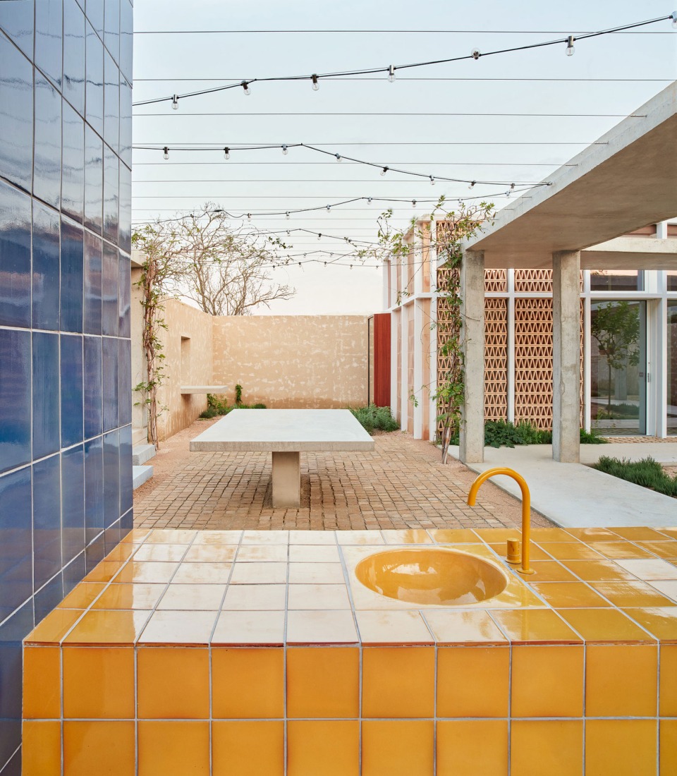 Casa Tres Patis by Twobo Arquitectura. Photograph by José Hevia.