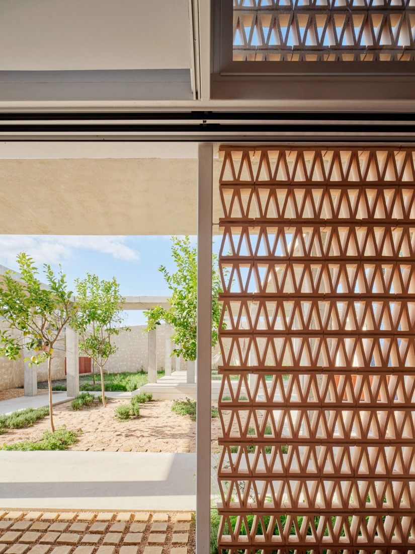 Casa Tres Patis by Twobo Arquitectura. Photograph by José Hevia.