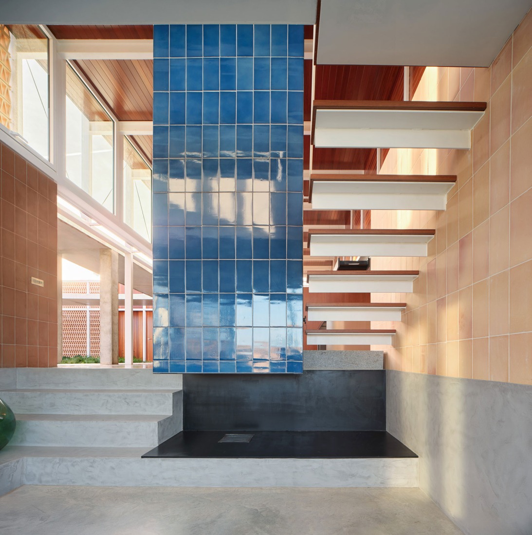 Casa Tres Patis by Twobo Arquitectura. Photograph by José Hevia.
