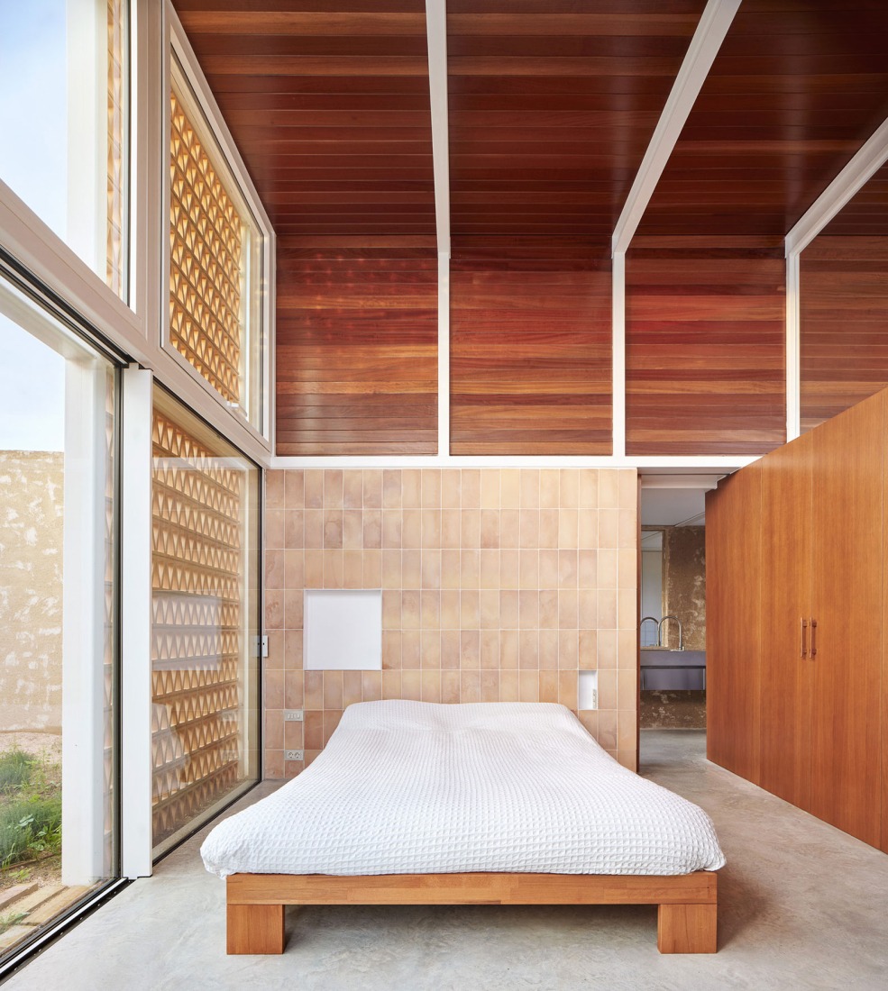Casa Tres Patis by Twobo Arquitectura. Photograph by José Hevia.