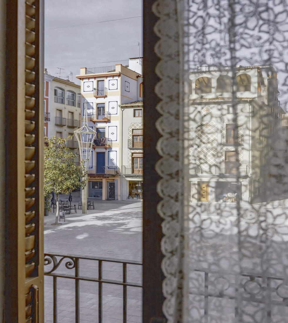 Plaza Major de Olot por unparelld'arquitectes. Fotografía por Roger Serrat-Calvó.