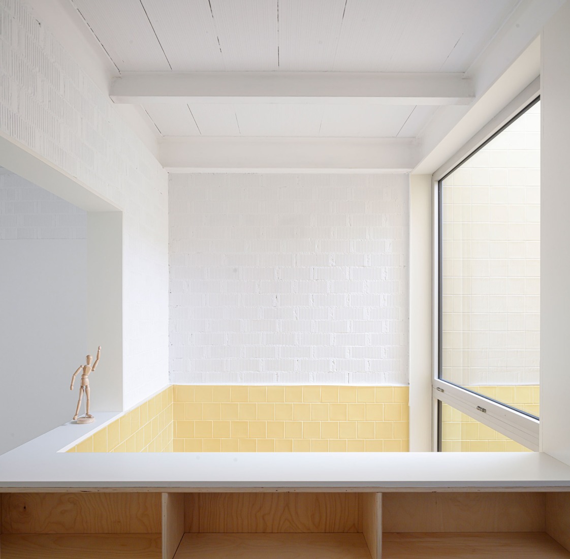 Casa Mireia y Toni (y Joan y Laia) por vora + Toni Riba. Fotografía por Adrià Goula.
