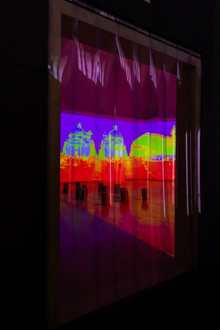 «STRESSTEST», exposición del Pabellón alemán en la Bienal de Venecia. Fotografía por Patricia Parinejad.
