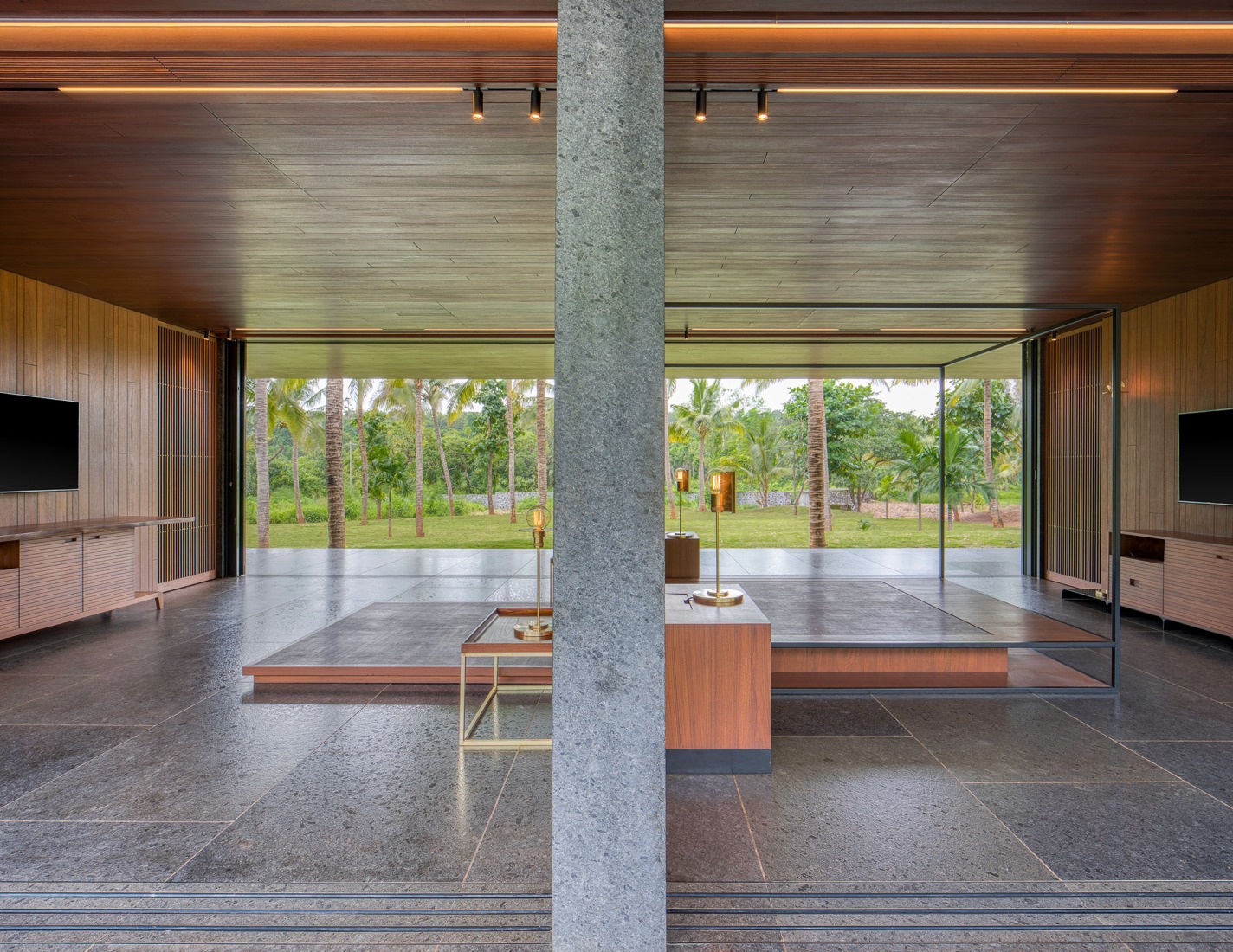 Parikrama House by SPASM Design Architects. Photograph by Umang Shah.