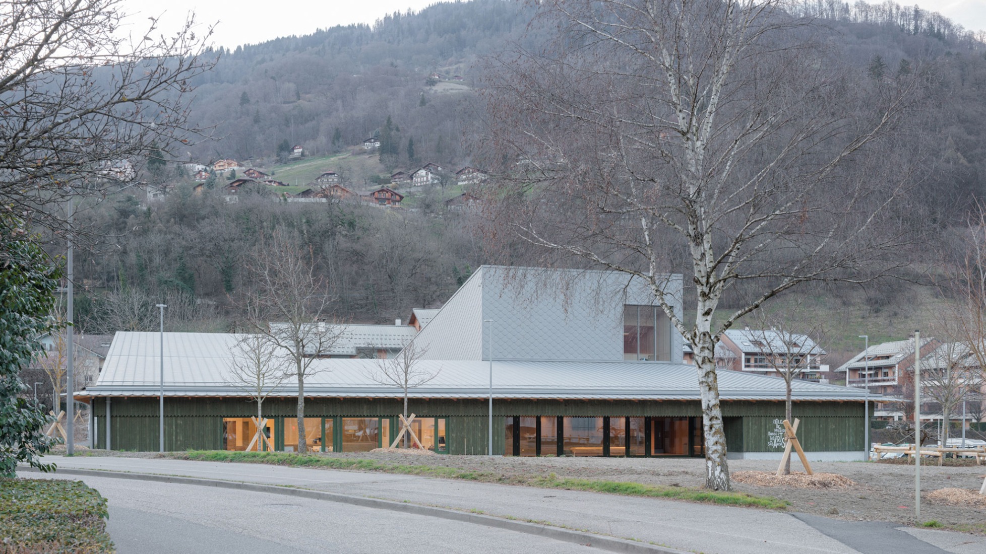 School of music, dance and theater by LINK architectes + DLD architectes. Photograph by Salem Mostefaoui.