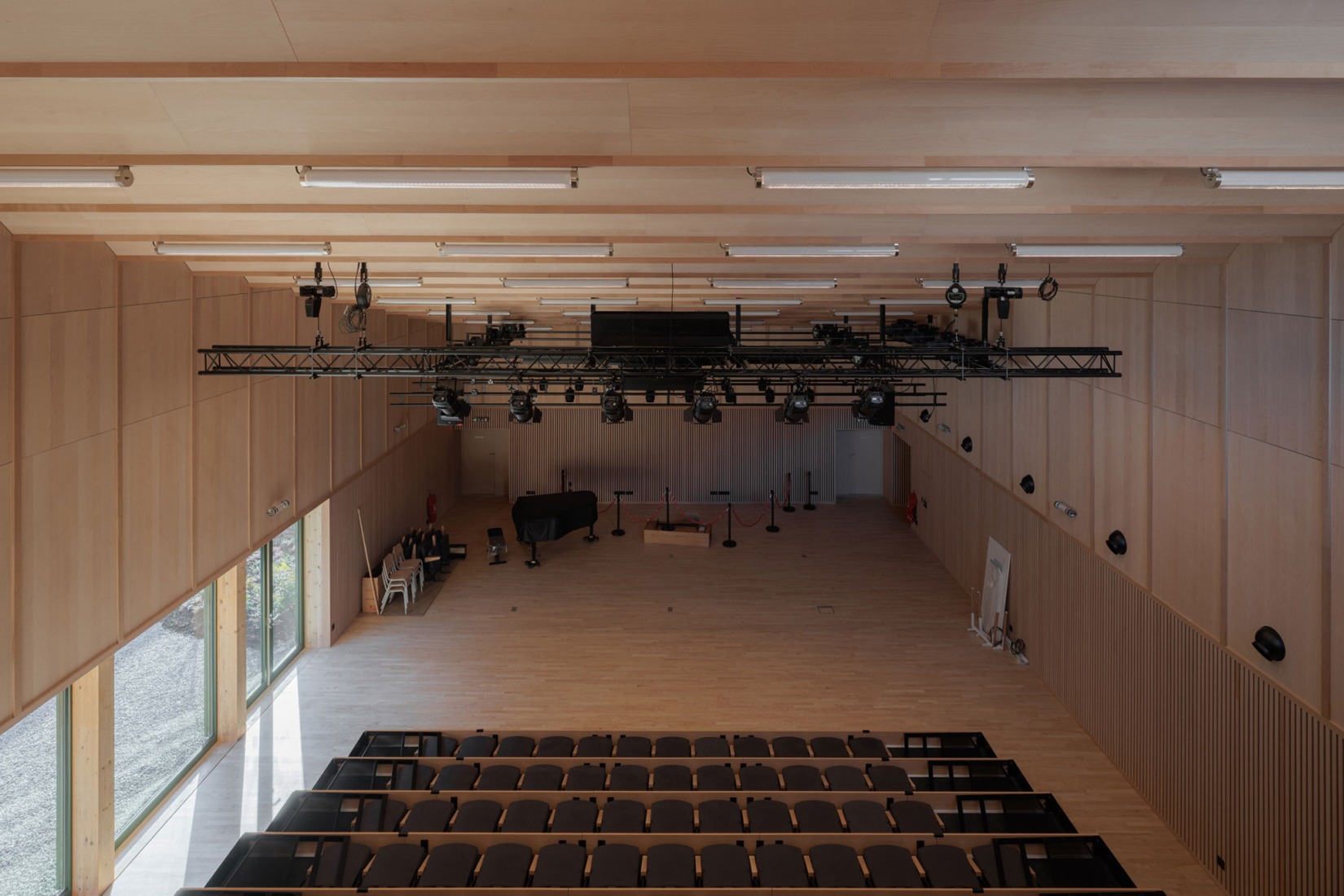 School of music, dance and theater by LINK architectes + DLD architectes. Photograph by Salem Mostefaoui.