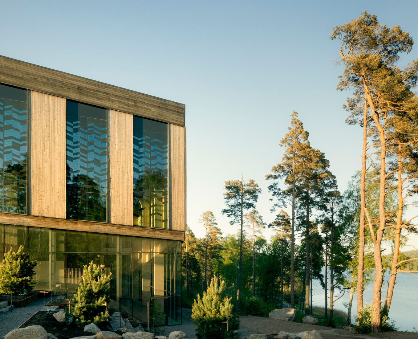 «Lakehouse Wendelstrand» por Snøhetta. Fotografía por Kalle Sanner / Snøhetta.