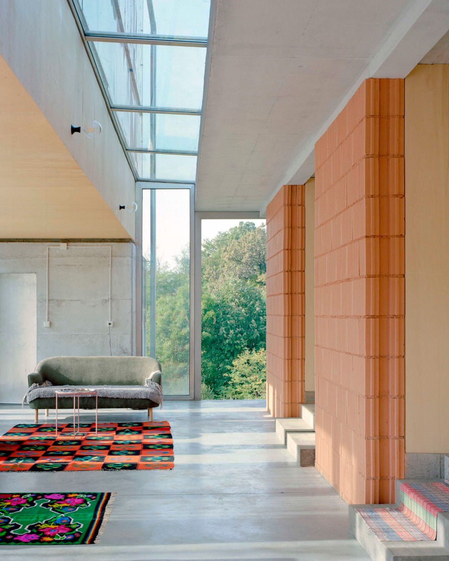 Casa para cinco mujeres por TEN Studio. Fotografía por Maxime Delvaux, Adrien de Hemptinne.