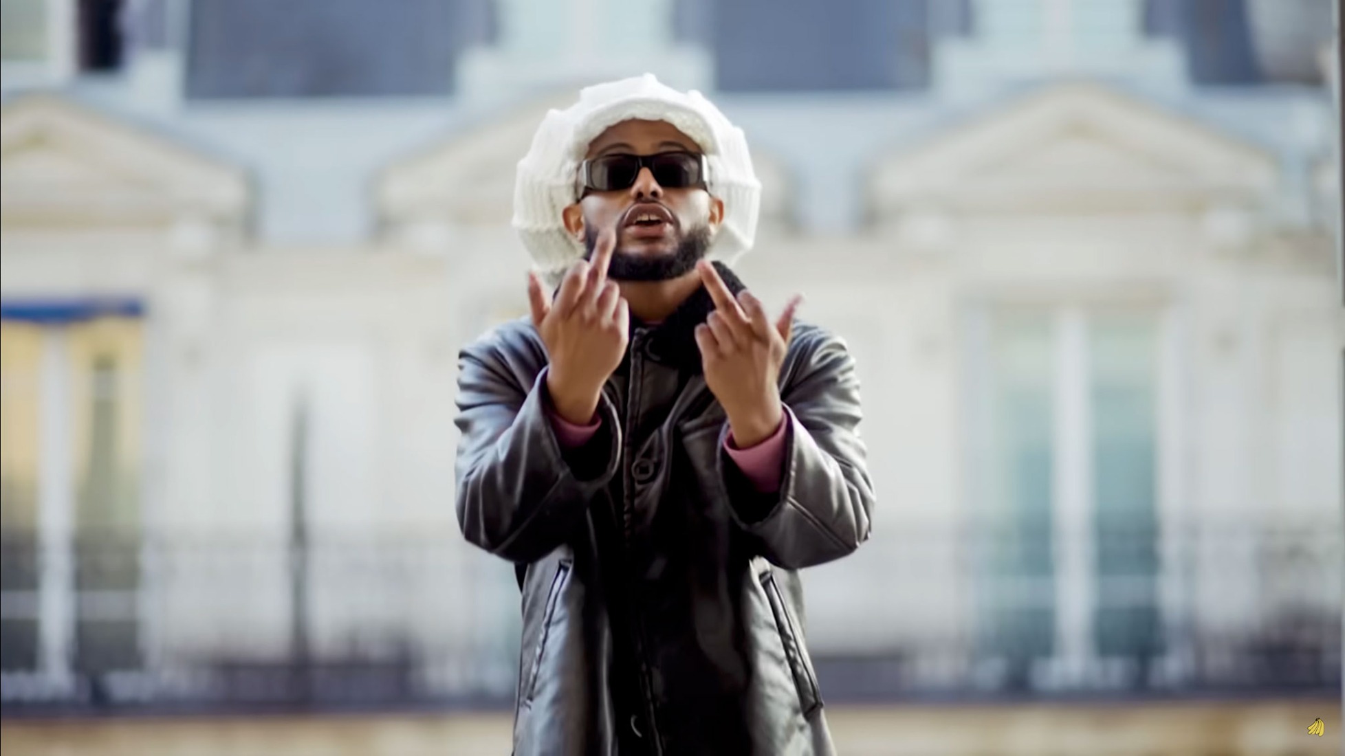«Arc de Triomphe» por Aminé.