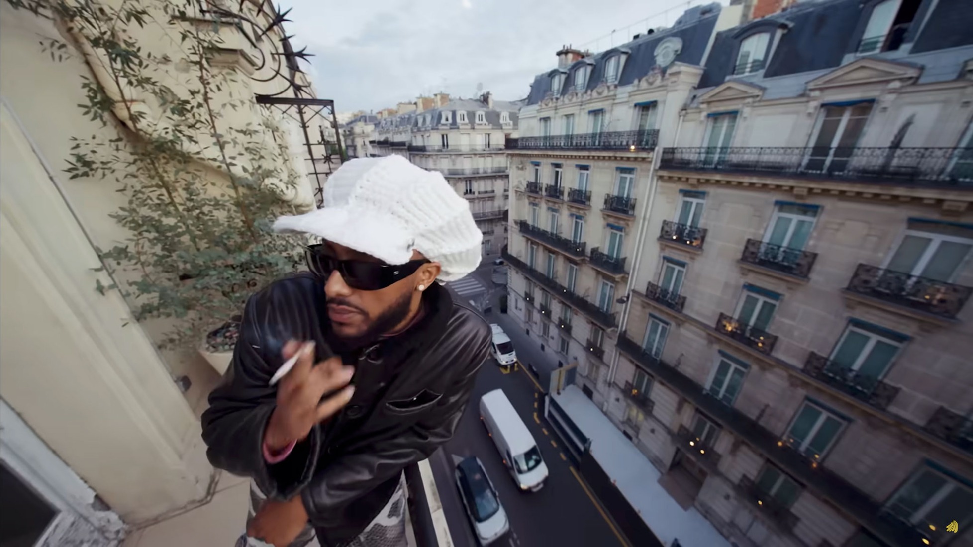«Arc de Triomphe» por Aminé.