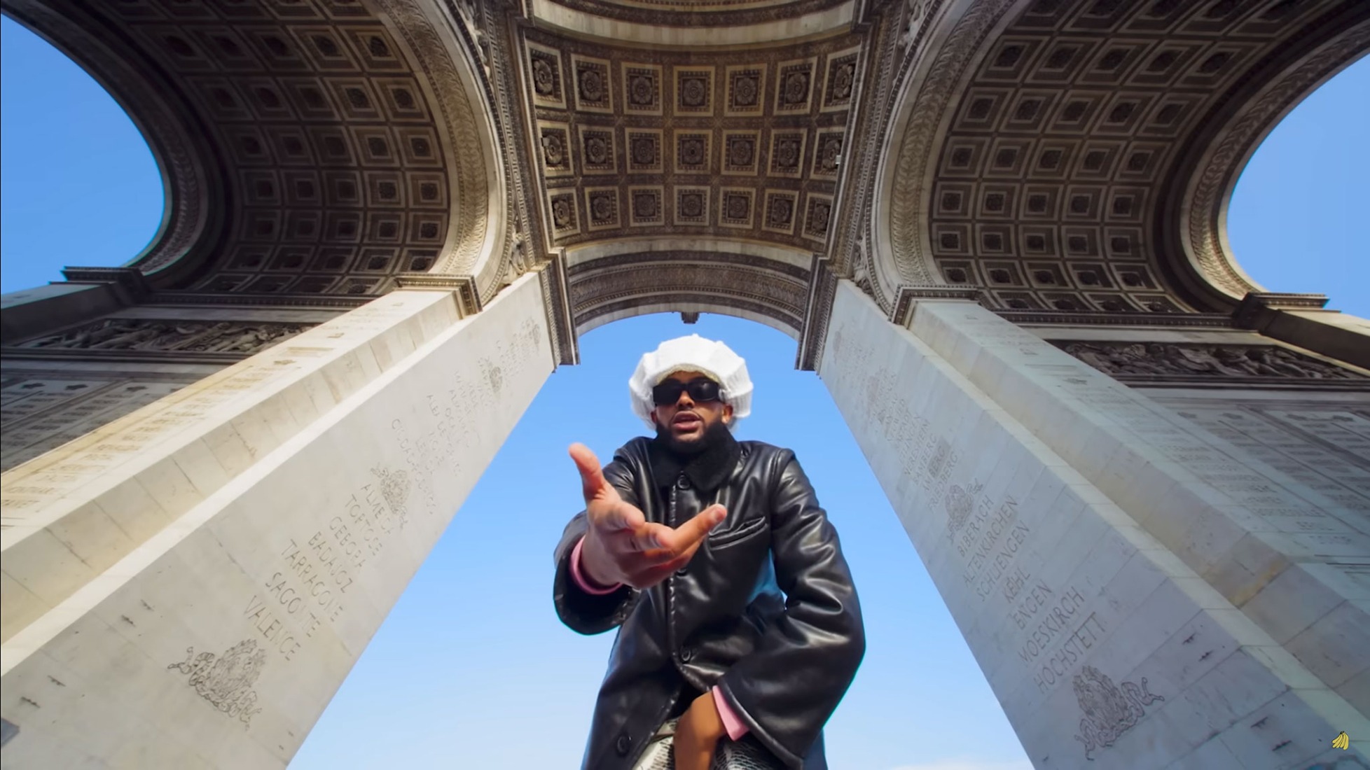 «Arc de Triomphe» por Aminé.