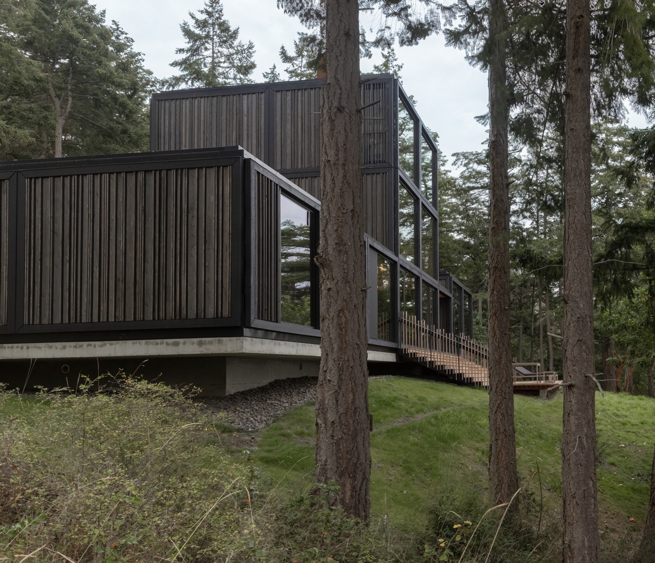 Discovery Bay House by Dekleva Gregoric Architects. Photograph by Flavio Coddou.