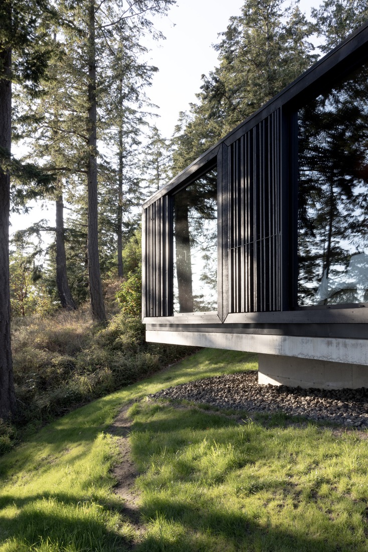 Discovery Bay House by Dekleva Gregoric Architects. Photograph by Flavio Coddou.