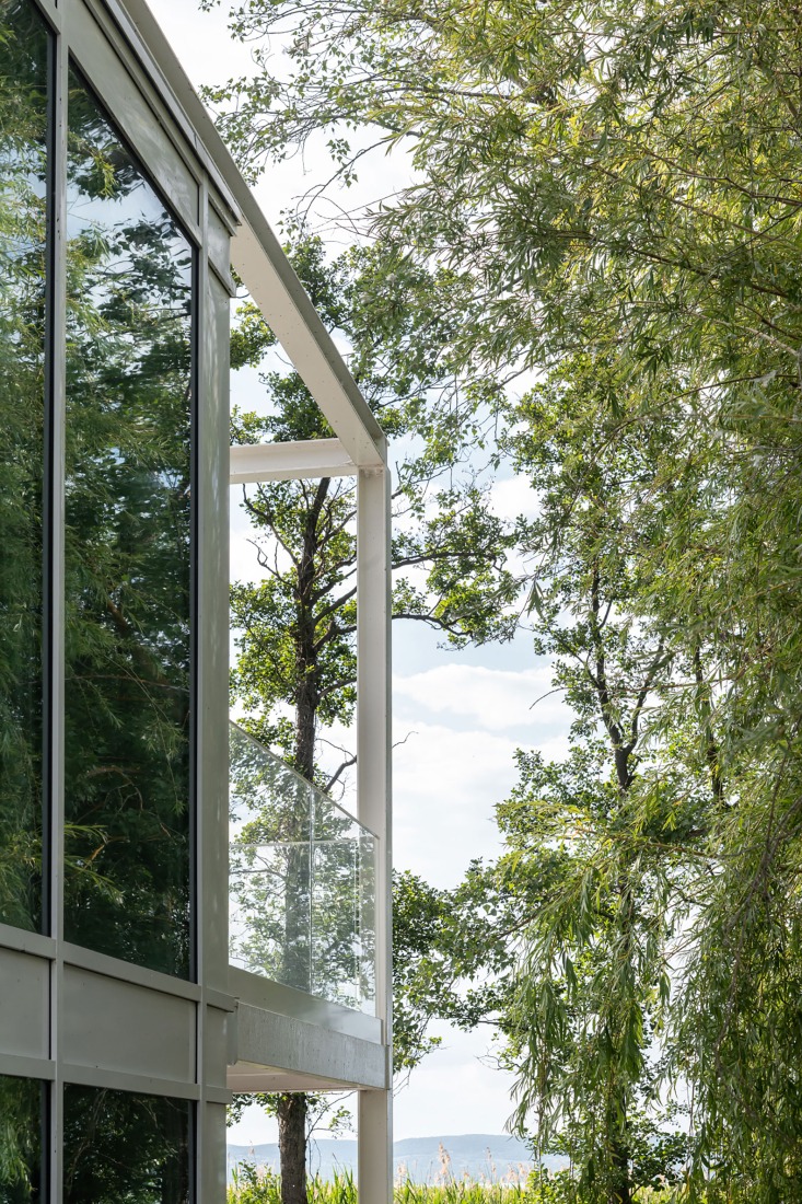 Twin Holiday Home by építész stúdió. Photography by Norbert Juhász.