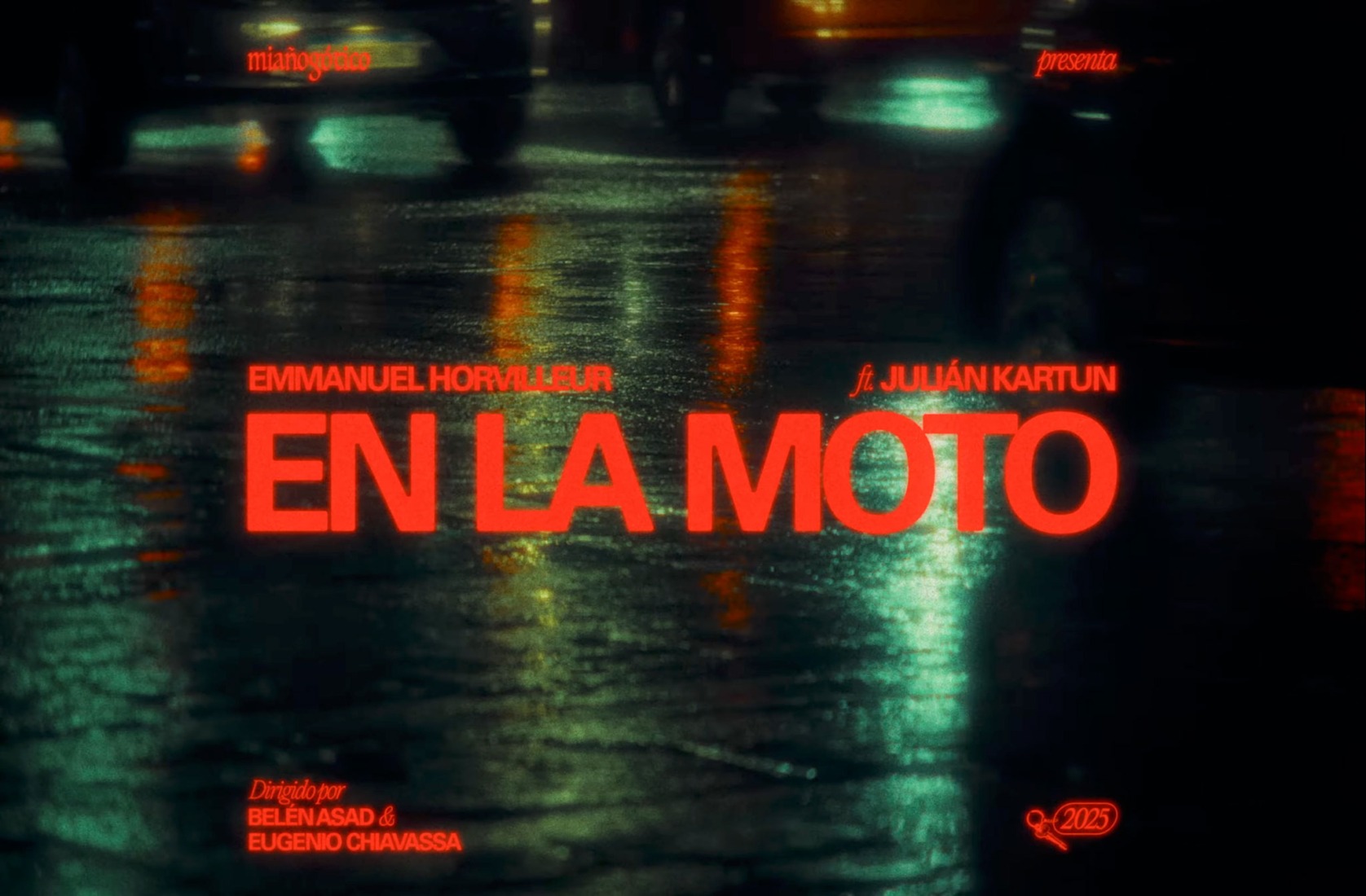 «En la Moto» por Emmanuel Horvilleur y Julián Kartun.
