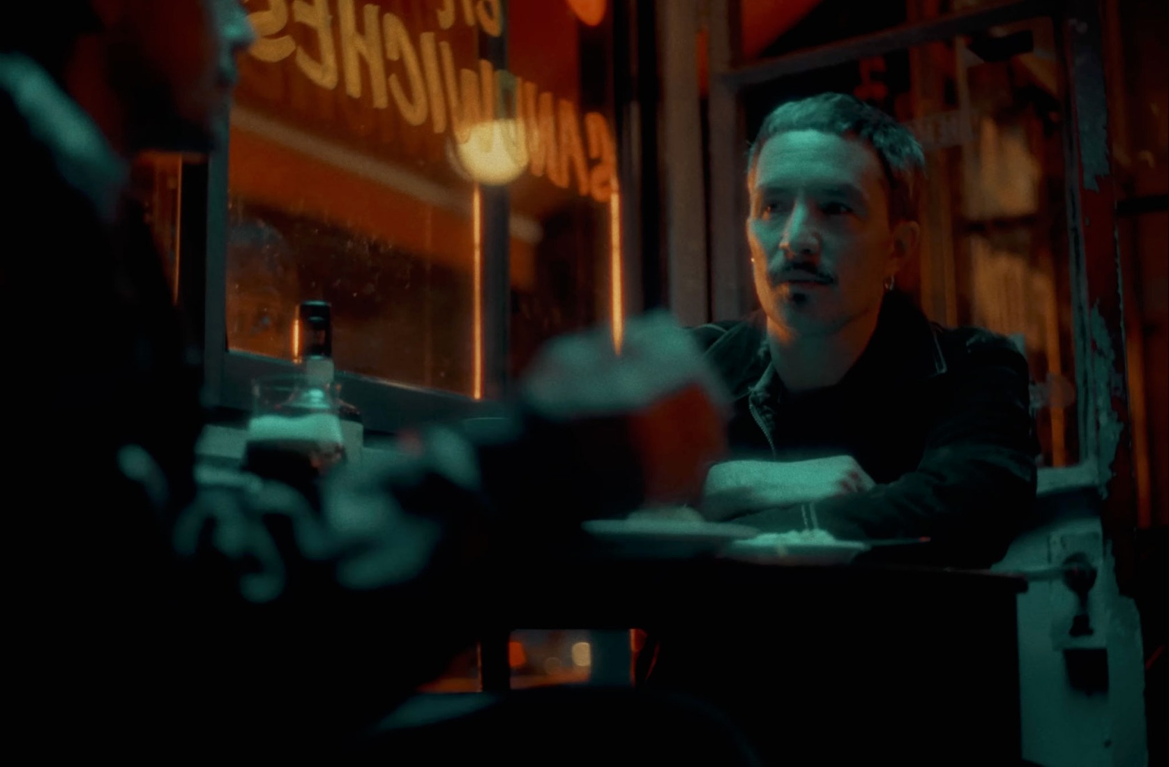 «En la Moto» por Emmanuel Horvilleur y Julián Kartun.