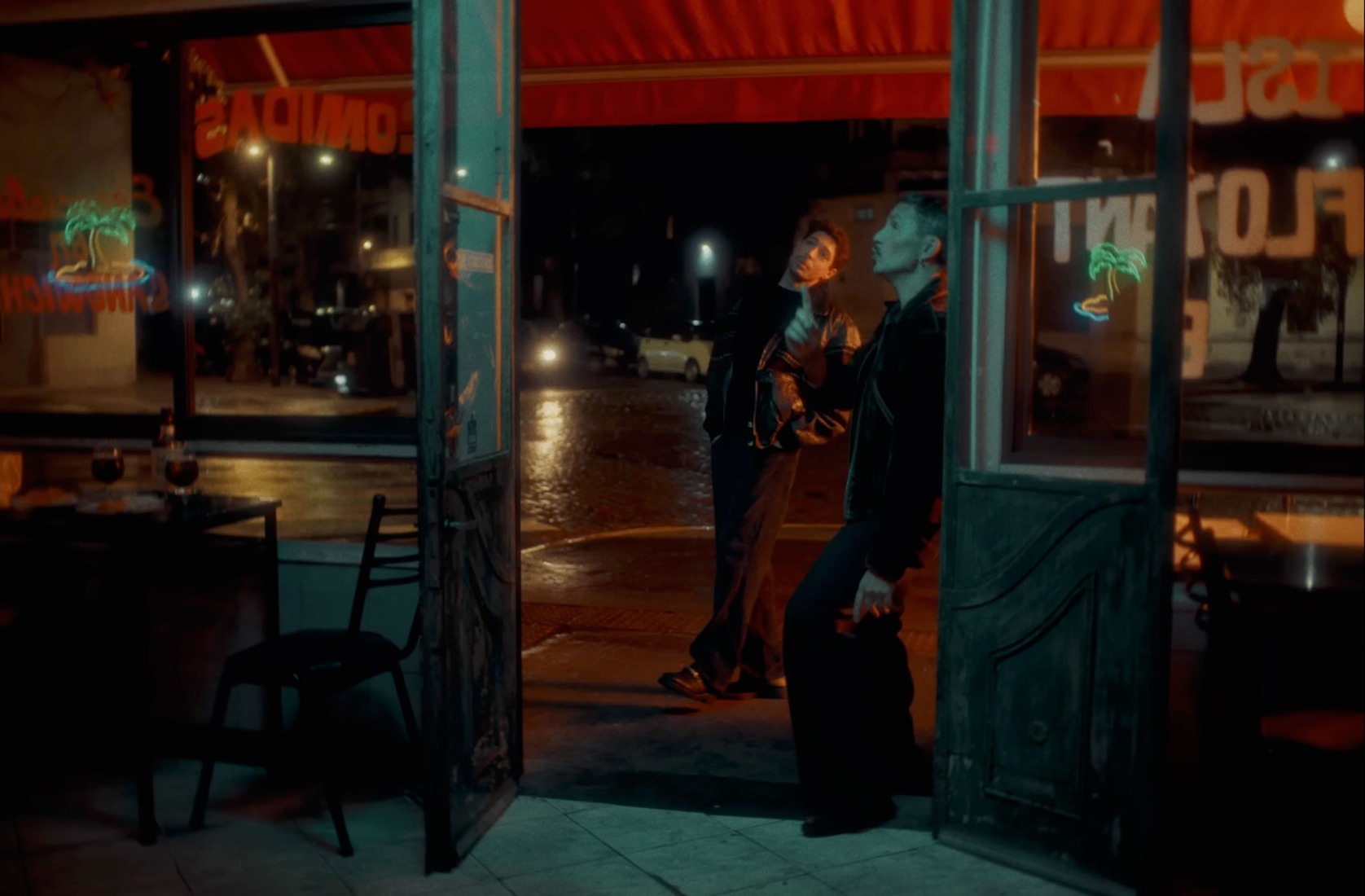 «En la Moto» por Emmanuel Horvilleur y Julián Kartun.