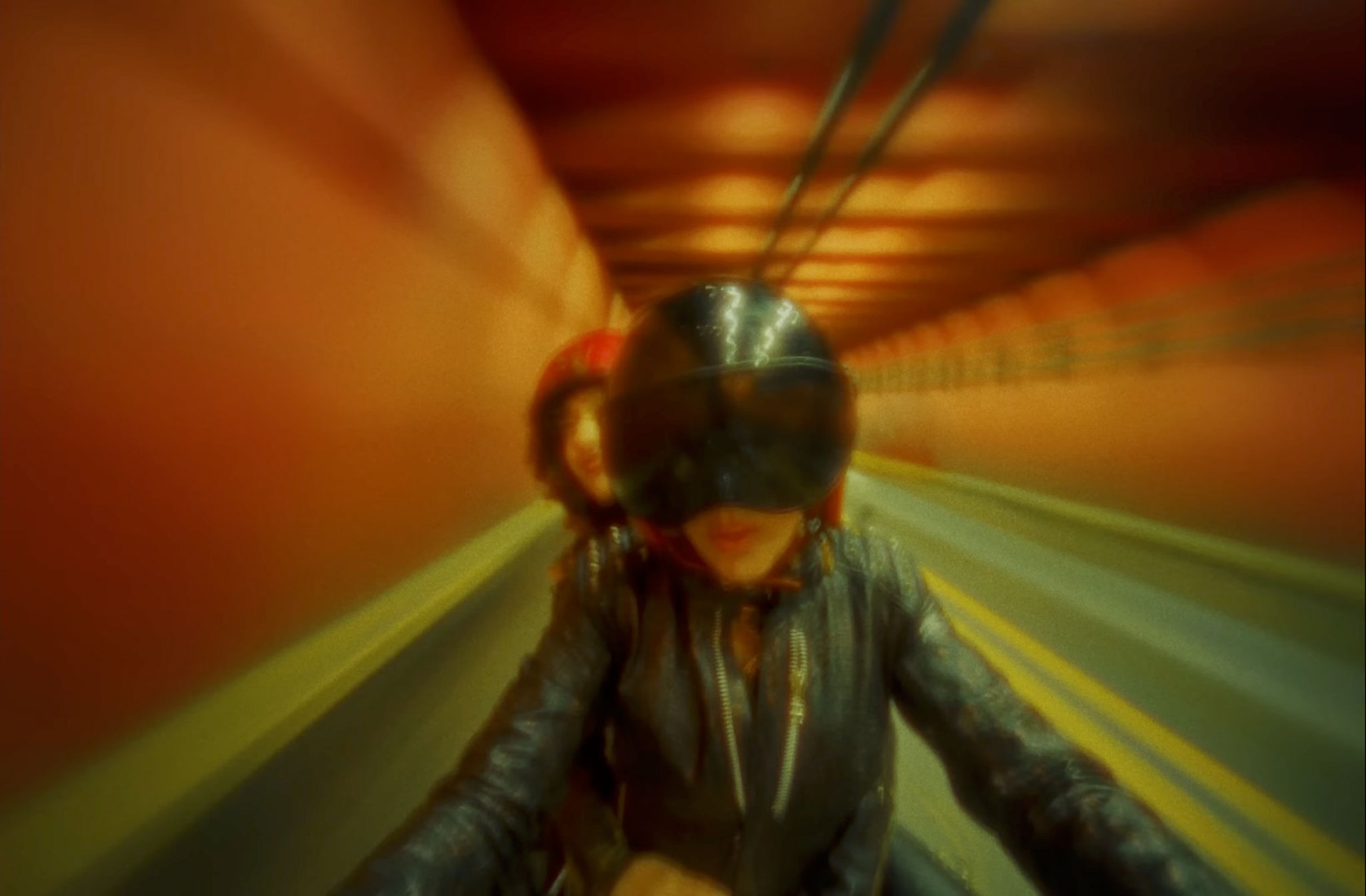 «En la Moto» por Emmanuel Horvilleur y Julián Kartun.