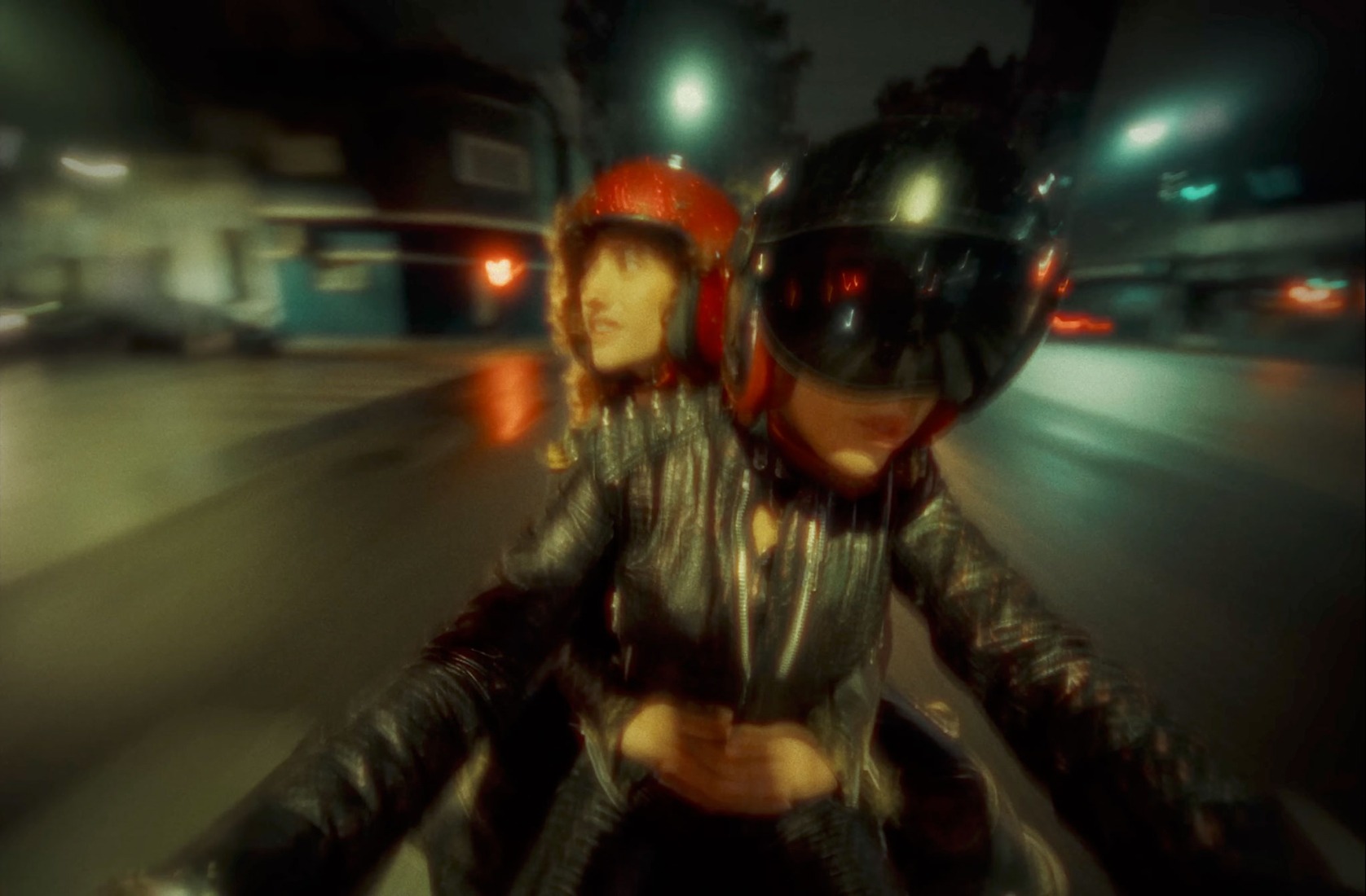 «En la Moto» por Emmanuel Horvilleur y Julián Kartun.