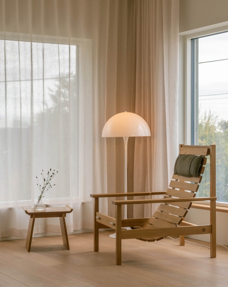 Casa en Nøtterøy por KOHT. Fotografía por Ruben Ratkusic.