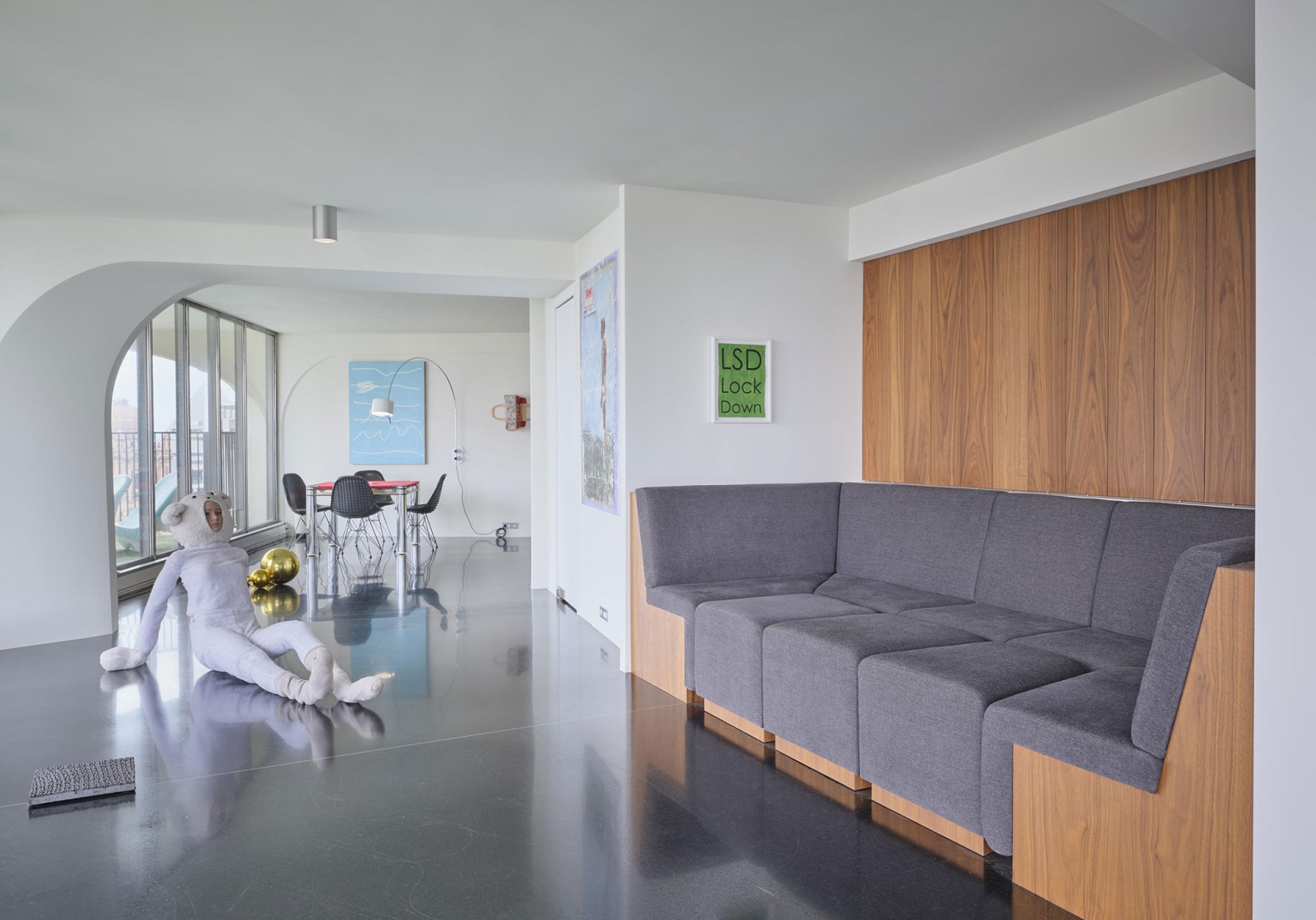 Renovation of an apartment in Marina City by MAS Studio. Photograph by Tom Harris. Renovation of an apartment in Marina City by MAS Studio. Photograph by Tom Harris.