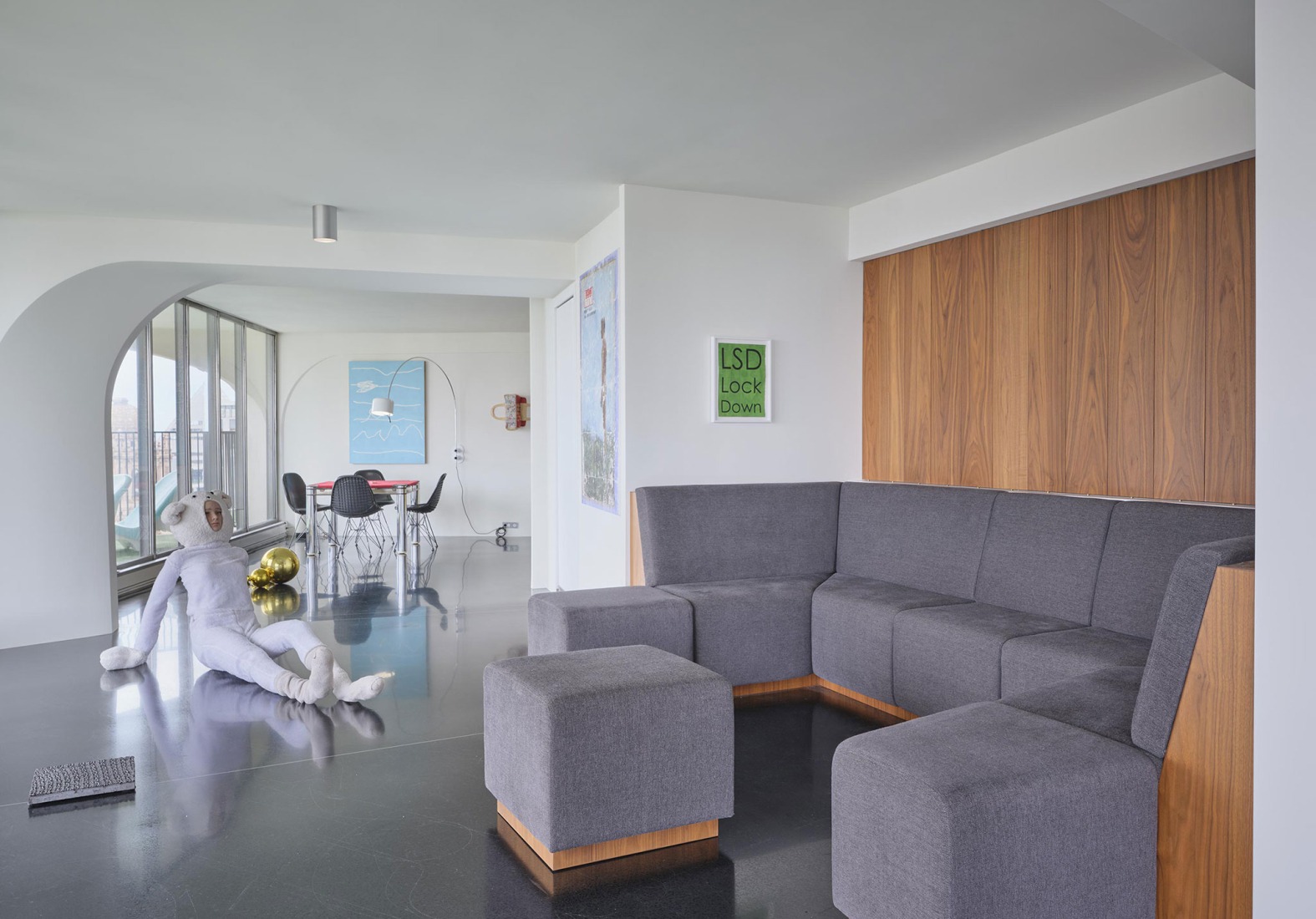 Renovation of an apartment in Marina City by MAS Studio. Photograph by Tom Harris. Renovation of an apartment in Marina City by MAS Studio. Photograph by Tom Harris.
