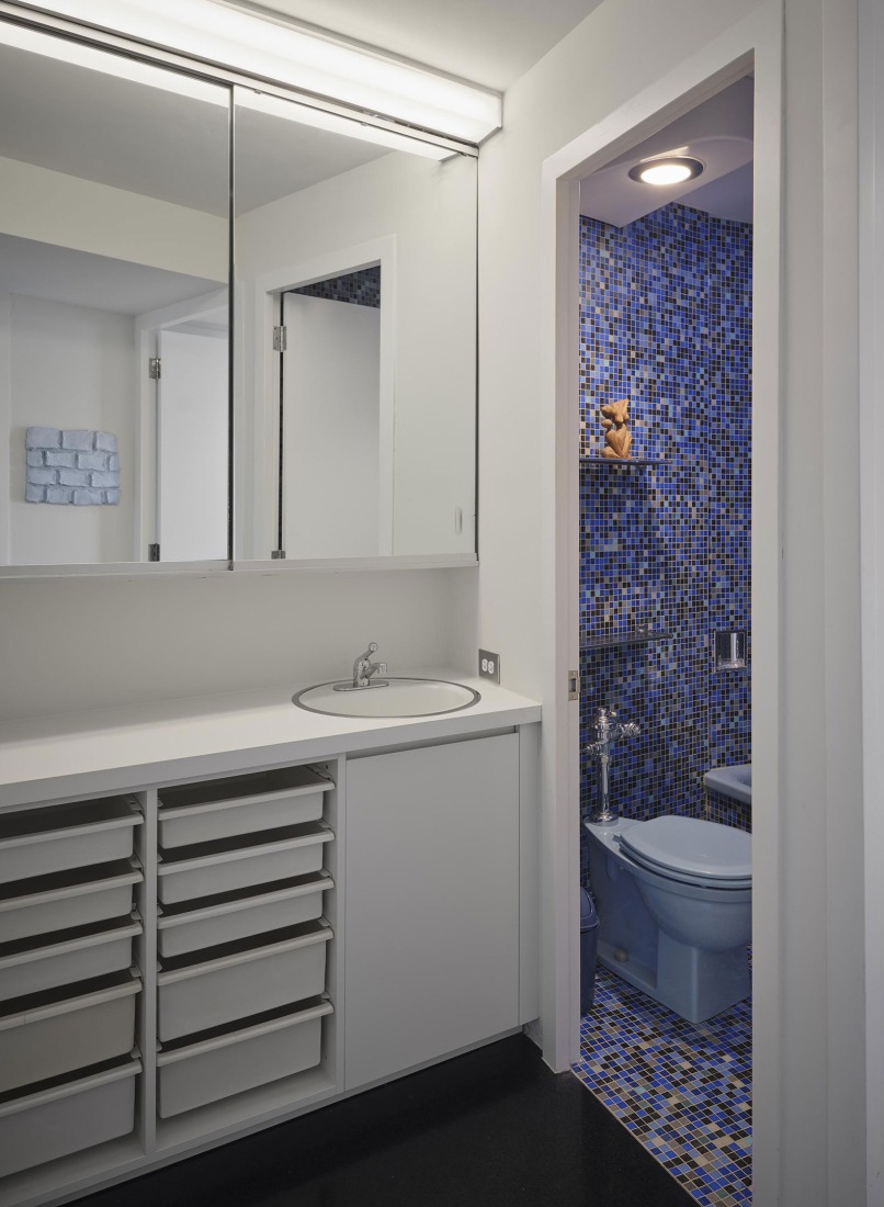 Renovation of an apartment in Marina City by MAS Studio. Photograph by Tom Harris. Renovation of an apartment in Marina City by MAS Studio. Photograph by Tom Harris.