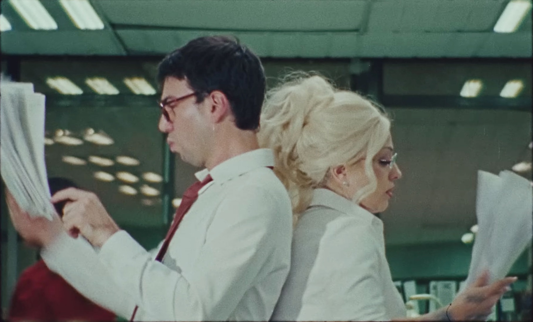 «Esto Es Amor» por Mon Laferte y Conociendo Rusia. «Esto Es Amor» por Mon Laferte y Conociendo Rusia.