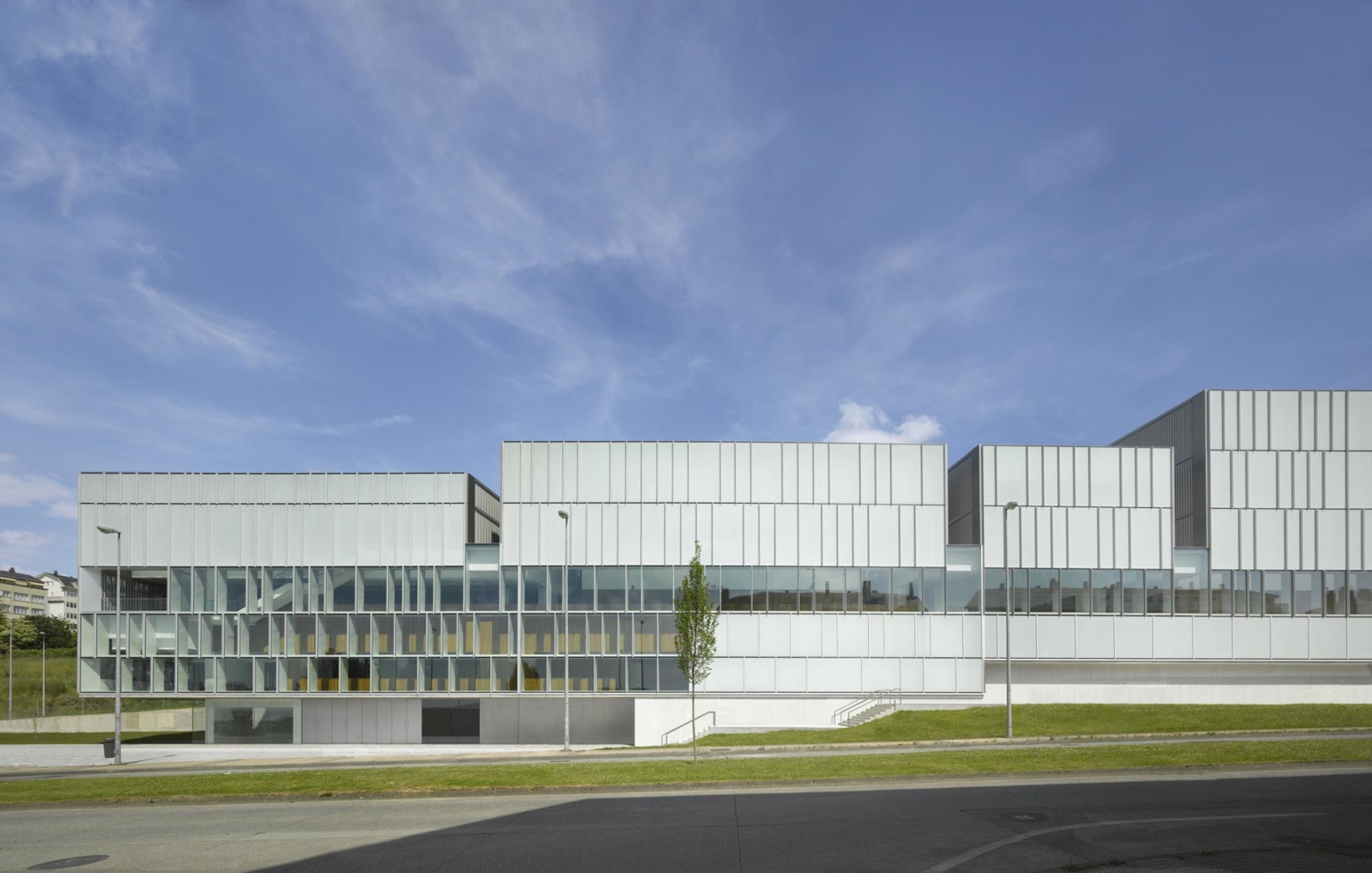 Lugo Auditorium by Paredes Pedrosa. Photograph by Fernando Alda.