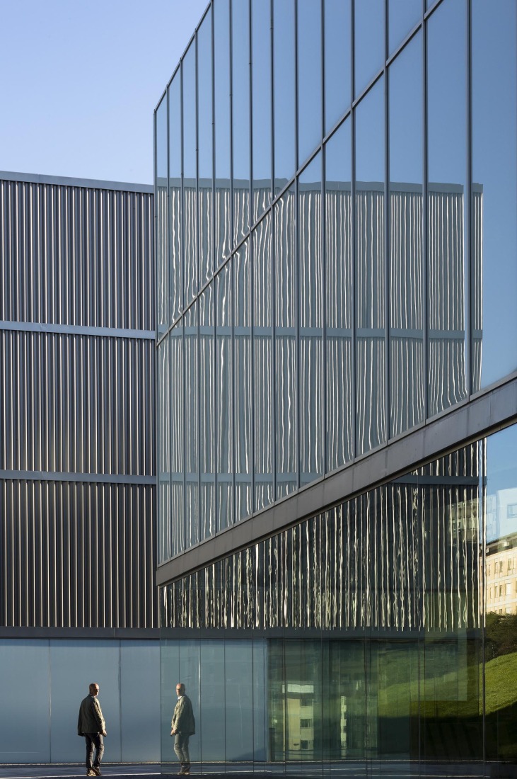 Lugo Auditorium by Paredes Pedrosa. Photograph by Fernando Alda.