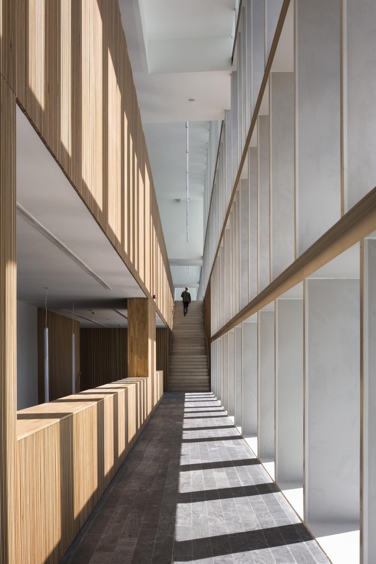 Lugo Auditorium by Paredes Pedrosa. Photograph by Fernando Alda.
