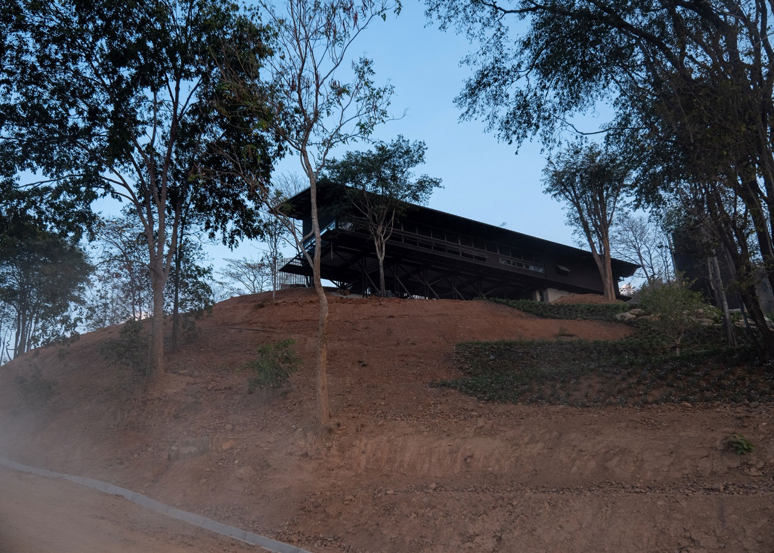 Camping Landhopper por PHTAA Living Design. Fotografía de Kukkong Thirathomrongkiat.