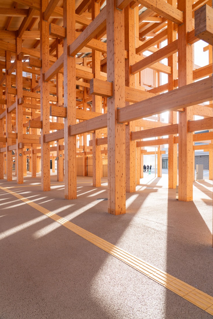 El Gran Anillo por Sou Fujimoto. Fotografía por William Mulvihill.