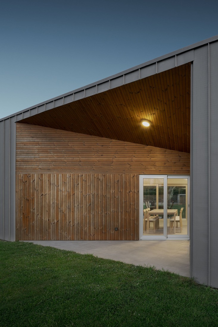 Vivienda unifamiliar en Sada por Trespes.arquitectos. Fotografía por Iván Casal Nieto.