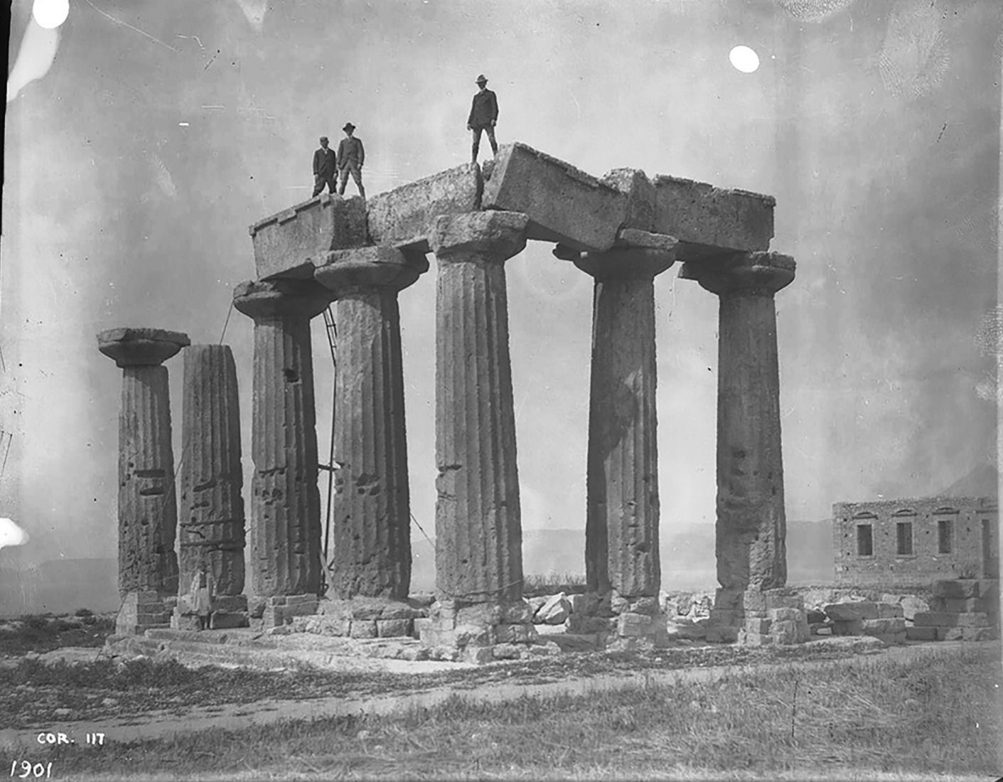 Greek temple. "Temple," a family of urban elements by vora + Toni Riba.