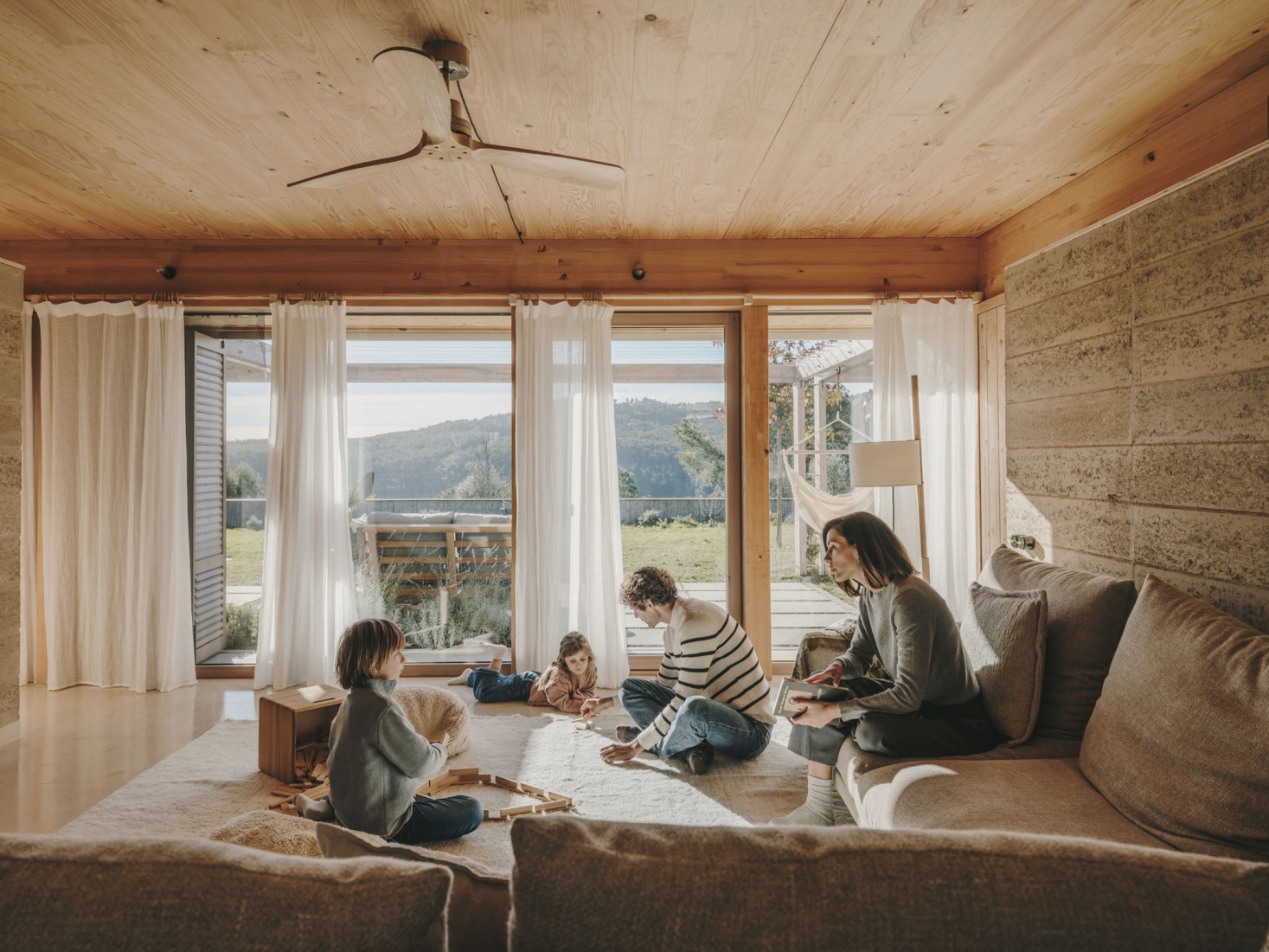 Casa Serra d’Ordal by Slow Studio. Photograph by Salva López.